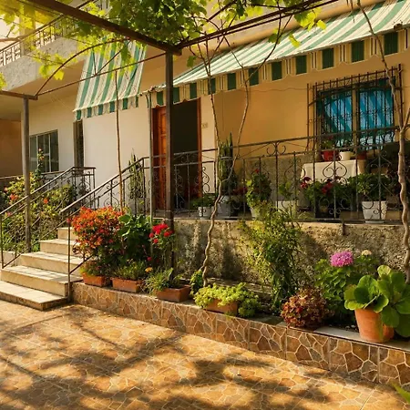 Casa Speciale 度假居 Vlorë